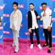 Image for article titled Every Casual, Sparkly, and Struggling Look From the 2018 MTV VMAs Red Carpet